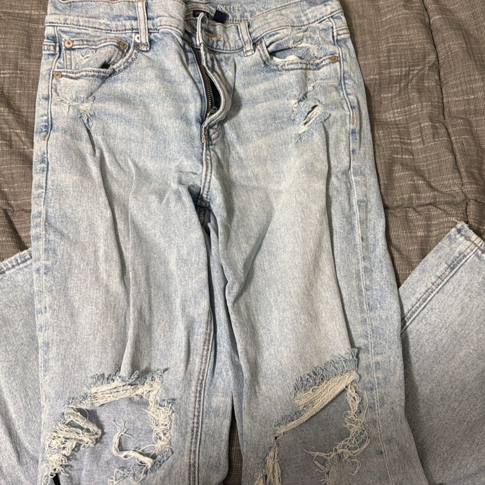American Eagle Outfitters Light Wash Distressed Boyfriend Jeans